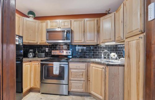 Two Harbors Apartment | Luxury Two Harbors Apartment Unit 3