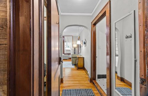 Two Harbors Apartment | Luxury Two Harbors Apartment Unit 4