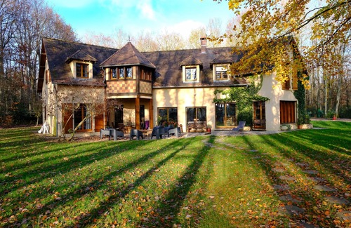 Pullay Cottage | Luxury villa (400M/2) on the edge of the forest. Center Parcs just around the corner.