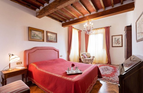 Croce a Uzzo Villa | Luxury villa,Air/cond,Private Pool,Tuscan Hills b/w Florence&Pisa sleeps 14/15