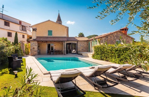 Kaldir Villa | Luxury villa and the winery Benvenuti are the key "condiments" for your holidays