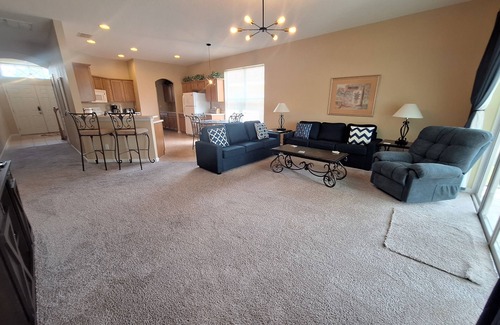 Orange Tree House | Luxury Villa - Family Oasis with Private Pool - close to Disney and Universal!