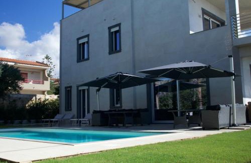 Donnalucata Villa | Luxury villa Lucy with pool on front of beach of Donnalucata