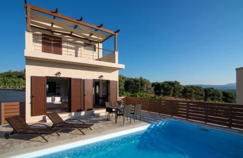 Episkopi Villa | Luxury Villa Malvasia with Seaview and Heated pool