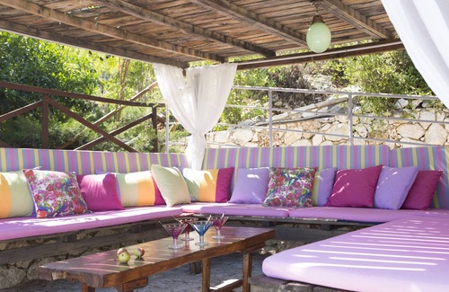 Nidri Villa | Luxury villa overlooking the sea with private pool-Villa Iris