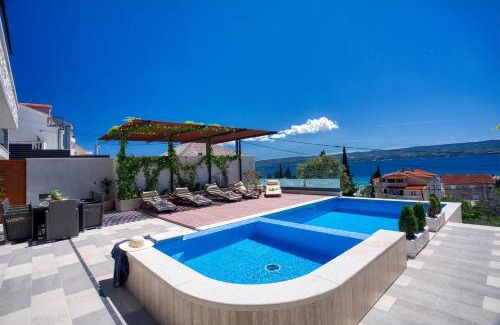 Duce Villa | LUXURY VILLA PARADISE 120m from sandy beach, heated pool, billiard, max 12 pax