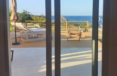 Robins Bay Villa | Luxury Villa - Private Beach