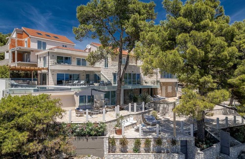 Selca Villa | Luxury Villa Sogno Bianco with Infinity Pool