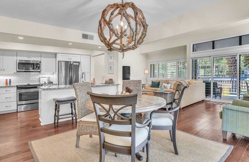 Palmetto Dunes Condo | LUXURY VILLA IN PALMETTO DUNES WITH POOL, BIKE ACCESS NEAR BEACH HILTON HEAD