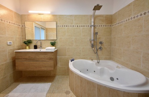 Safed Villa | Luxury Villa with heated pool in Zfat