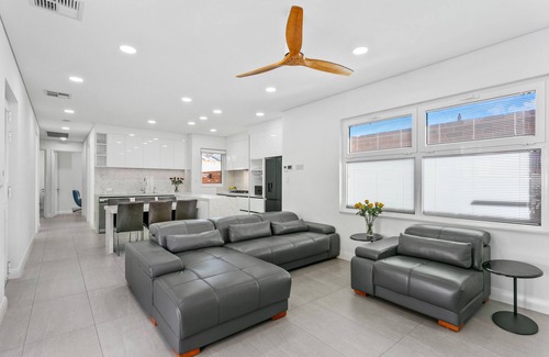 Fremantle Villa | LUXURY VILLA WITH POOL IN CENTRAL FREMANTLE