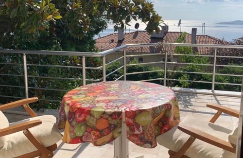 Beylikduzu Apartment | Luxury Villa with Private Pool and Garden