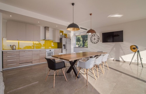 Tucepi Villa | Luxury Villa Yanko,4 bedrooms, great heated pool, breathtaking sea view,hot tub