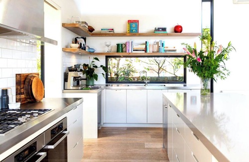 Glen Iris House | Luxury Villas Kellenera (With Heated Pool and Car Parking)