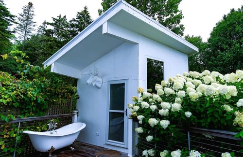Friendship House | Luxury Yurt at Seaside Farm in Friendship