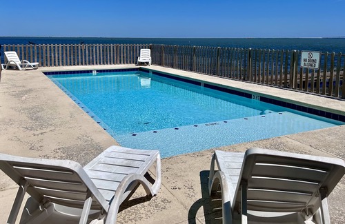 Flour Bluff House | Lv113 - Oscars Lodge 3 Bedroom Home by Redawning