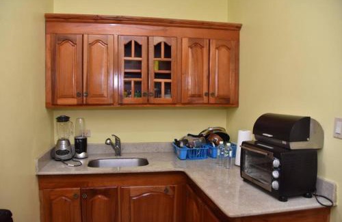 Montego Bay Apartment | LW Guesthouse