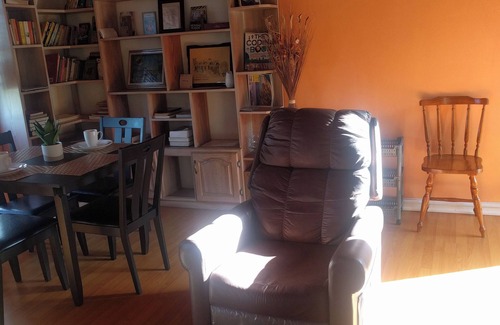 St. George's Apartment | Lyn's Suite