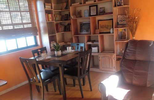 St. George's Apartment | Lyn's Suite