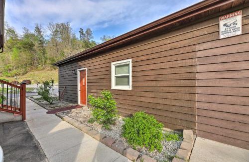 East Point Apartment | Lynn Dog-Friendly Abode with Mountain Views!