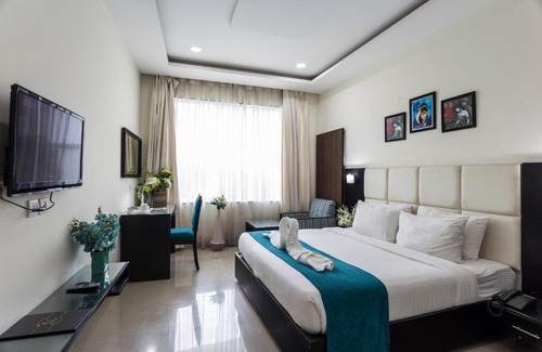 Ambala Hotel | M M Continental