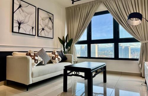 Taman Pertama Apartment | M Vertica E33A10 l 4 Bedroom l 8 Pax