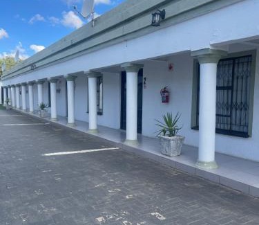 Mmabatho House | M2B Guestlodge