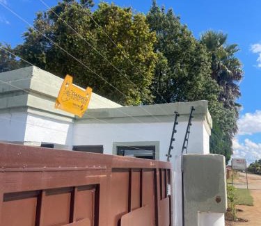 Mmabatho House | M2B Guestlodge