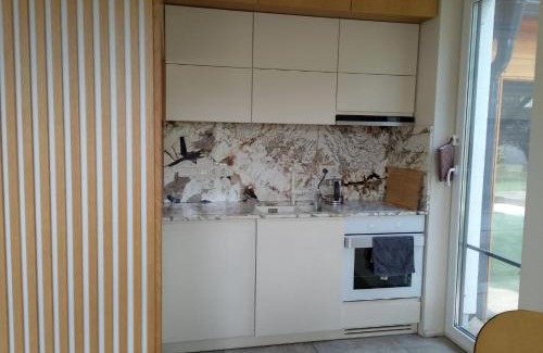 Sofia House | Ma-Bebe Play House with Private Sauna - Lake, Parks and SPA Pools in 5 min