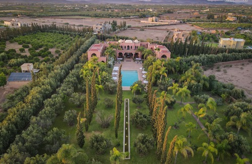 Oulad Hassoune Villa | Oriental Palace in a beautiful 2 hectares oasis in the Marrakech countryside