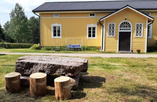 Salo Villa | Maalaistalon päärakennuksessa asunto