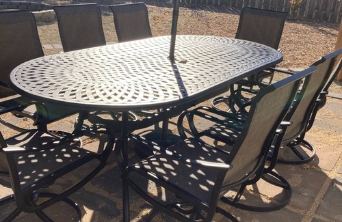 McPherson House | MAC House - Newly Renovated - With Backyard Spa