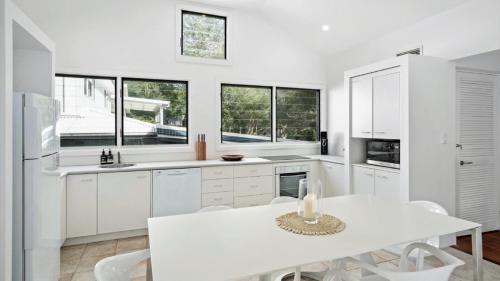 Macmasters Beach House | 'Macs Beach House' by HolidayCo