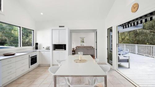 Macmasters Beach House | 'Macs Beach House' by HolidayCo