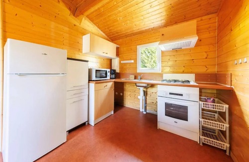 Chatel-Guyon Ski Chalet | Maeva Respire campsite in La Croze * - Chalet PMR Edelweiss 3 Rooms 5 People + TV