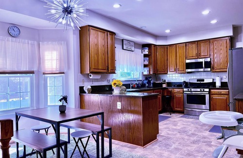 Manassas Villa | Magic Hide Aways