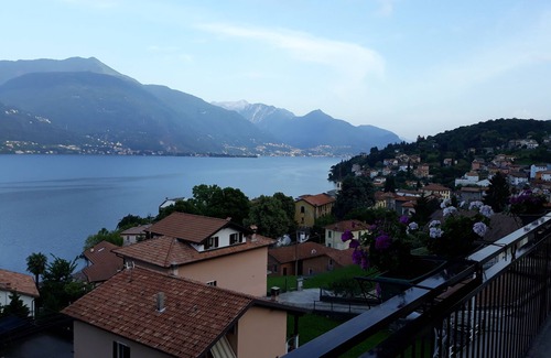 Calozzo Apartment | MAGIC LAKE VIEW - Spacious apartment 5 minutes from the beach
