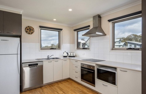 Dinner Plain Ski Chalet | Magic Mountain - Dinner Plain