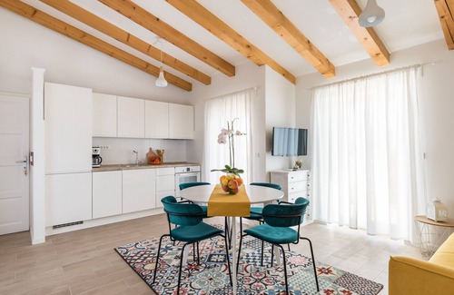 Old Town Apartment | Magic terrace apartment among the old rooftops, next to Diocletian's Palace