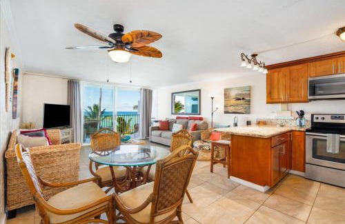 Punaluu House | Magical Beachfront Condo