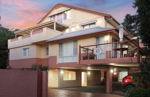 Killcare Apartment | Magical Hardy's Bay Waterfront Apartment