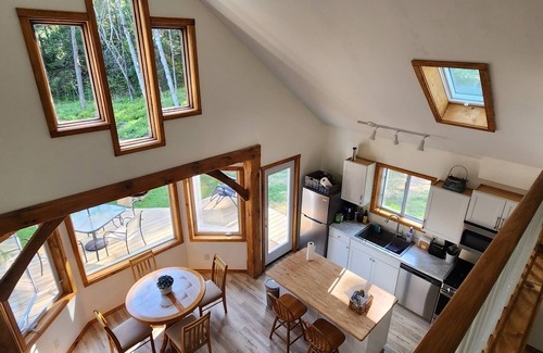 Newfane House | Magical Retreat Cottage - Brilliant Autumn Colors and Waterfalls Vermont Getaway