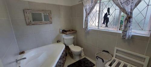 Southport House | Magnificent 10 sleeper beach cottage SeaShells