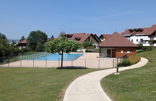 Annecy-le-Vieux Apartment | Magnificent apartment near lake with swimming pool