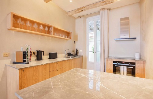 Saint-Tropez City Centre Apartment | Magnificent apt - 2BR/6P - Heart of Saint-Tropez