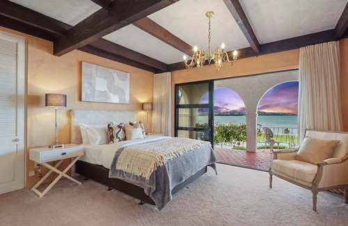 Sunnyhills Villa | Magnificent Beachfront Mansion - Pool - Fireplace