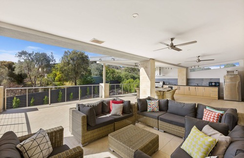 Sorrento House | Magnificent coastal sanctuary of grand proportions with pool (sleeps 12/14)