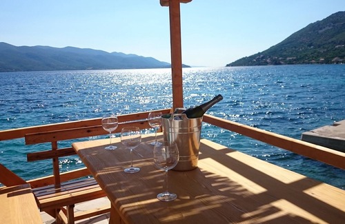 Cove Tri Zala (Zrnovo) Villa | Magnificent Detached Seafront Villa