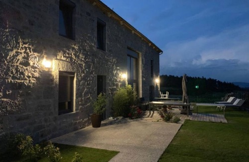 Le Bacon House | Magnificent Gîte between AUBRAC and MARGERIDE