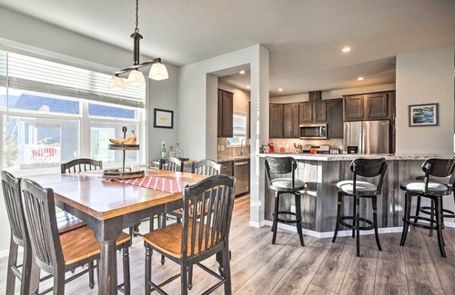 Dotsero Cottage | Magnificent Gypsum Retreat on the Colorado River!